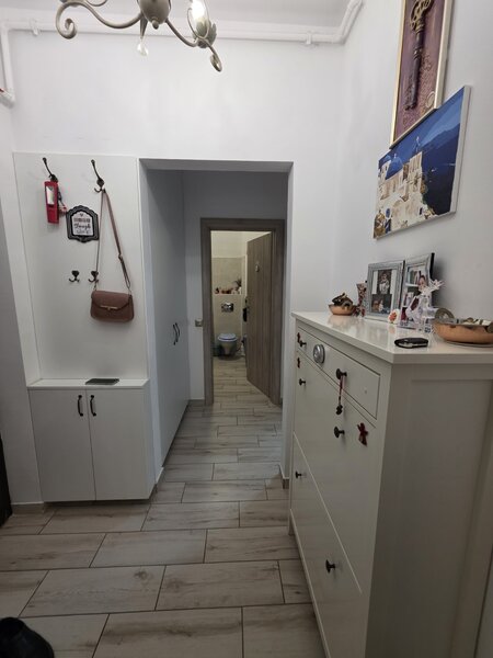 Titanul Nou, Nicolae Teclu, pe Drumul Gura Crivatului, centrala, parcare,