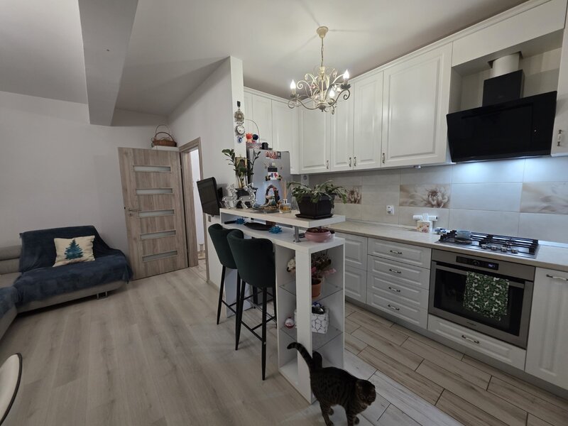 Titanul Nou, Nicolae Teclu, pe Drumul Gura Crivatului, centrala, parcare,